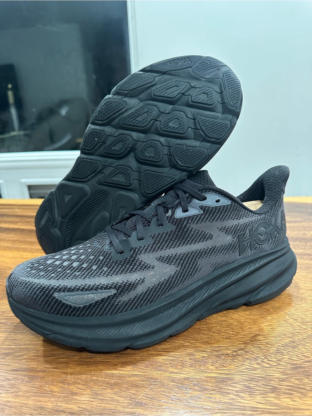 Hoka One One Clifton 9 Mens Sz 12D Triple Black Athletic Running Shoes Sneakers